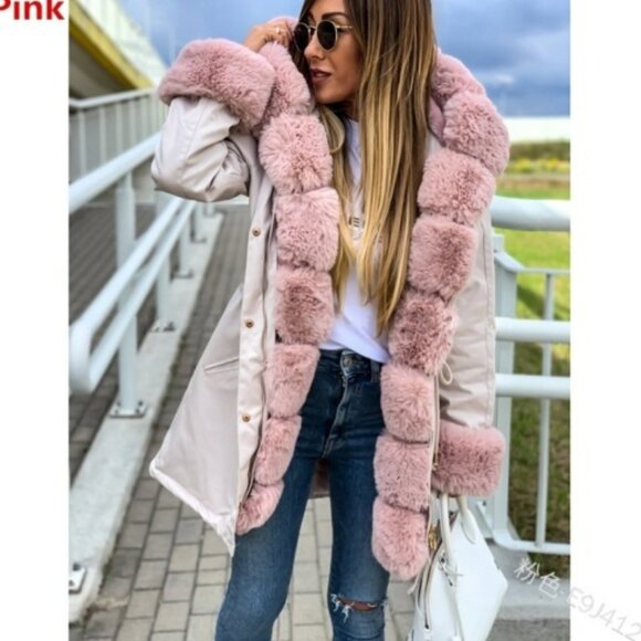 Fur coat - Picture 1 of 3